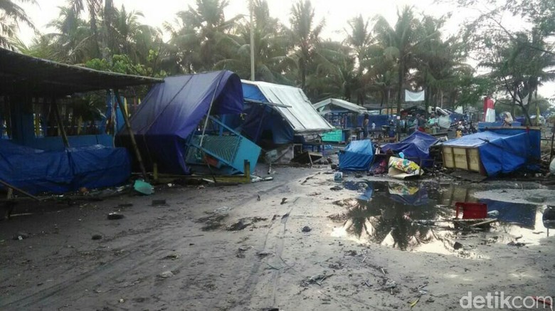 Begini Kondisi Pantai Kebumen Usai Diterjang Gelombang 6 Meter