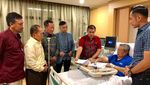 Foto: Bersalaman, Ini Momen Jokowi-JK Jenguk SBY di RSPAD