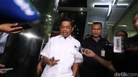 KPK memeriksa Menteri Sosial (Mensos) Idrus Marham terkait kasus suap pembangunan PLTU Riau-1. 