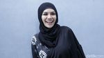 Yuni Shara Disebut Nenek-nenek, Cherly Juno Pamer Perut Buncit
