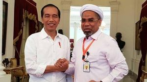 Perjalanan Ngabalin Masuk Istana hingga Jadi Komisaris AP I