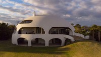 Rumah bernama Eye of the Storm dipasarkan mulai US$ 4,9 juta atau sekitar Rp 70 miliar. Inhabitat/Istimewa.