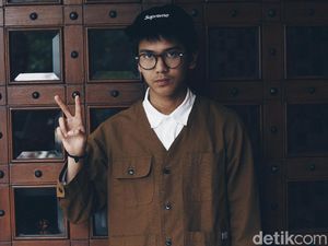 Iqbaal Ramadhan Serius Bermusik Bersama Svmmerdose