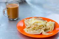 Joroknya! Karyawan Gerai Makanan Ini Bertelanjang Dada Saat Bikin Roti Canai