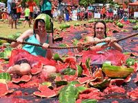 Lomba ski semangka (melonfest.com.au)