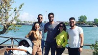 Nah ini lagi saat Alisson sedang plesir bersama keluarganya di Porto Romano Yacht Club, Fiumicino, Italia. Momen yang sering ia pamerkan (Alisson Becker/Instagram)