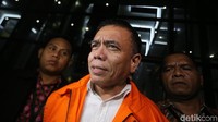 Irwandi Yusuf mengaku hanya menjadi korban dalam kasus korupsi yang menjeratnya. Hal ini dilontarkannya saat menjawab soal koordinasinya dengan Bupati Bener Meriah Ahmadi dalam suap penyalahgunaan dana otonomi khusus Aceh (DOKA).