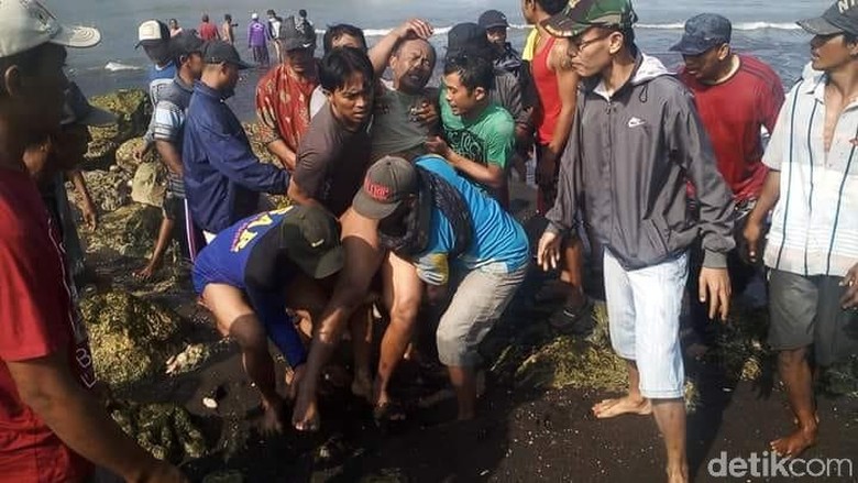 Berikut Nama Korban Kapal Tenggelam di Jember Berikut Nama Korban Kapal Tenggelam di Jember