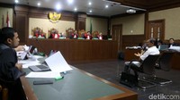 Boediono dimintai keterangannya sebagai Menteri Keuangan 2001-2004.