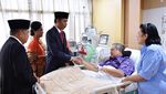 Foto: Tawa Jokowi, SBY, dan Bu Ani di Ruang Rawat RSPAD