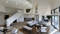 Desain bagian dalam rumah ini dibuat lapang supaya memberikan lebih banyak ruang gerak. Inhabitat/Istimewa.