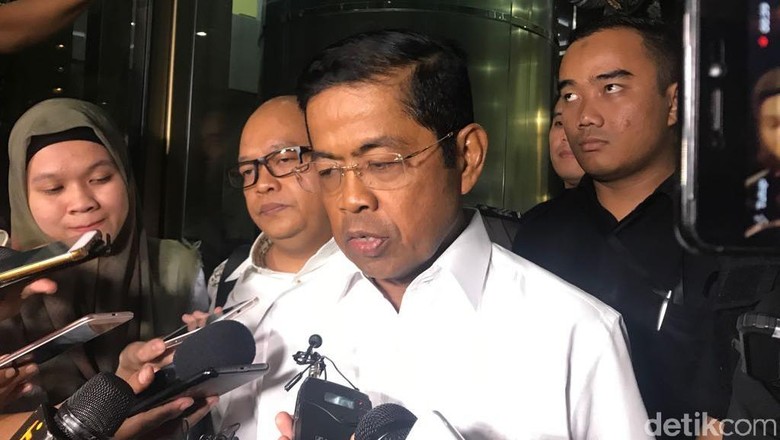 Idrus Dicecar KPK Soal Penangkapan Eni Saragih di Rumahnya Idrus Dicecar KPK Soal Penangkapan Eni Saragih di Rumahnya
