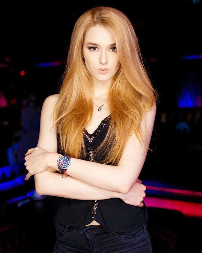 Saat masih aktif di dunia olahraga, wanita 22 tahun ini dijuluki Volleyball Barbie karena kemiripan fisiknya dengan boneka Barbie. Foto: Instagram