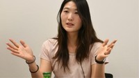 Saya ngeri melihat pemerkosa saya terus melatih para pemain tenis muda selama lebih dari satu dekade seolah-olah tidak ada yang terjadi, tutur Kim saat diwawancarai kantor berita AFP. Saya berpikir, Saya tidak akan memberinya kesempatan untuk menyalahgunakan anak-anak perempuan lagi, imbuhnya. Foto: AFP