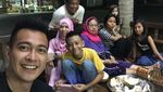 Ini Momen Hangat Eza Gionino Saat Makan Bareng Ibu dan Saudaranya