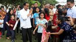 Suasana Hangat saat Jokowi Ajak Anak-anak Bermain di Istana