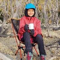 Di sekolahnya, Khansa dikenal sebagai sosok yang kemayu. Caranya berbicara lemah lembut, tapi siapa sangka nyalinya sangat besar. Foto: Instagram/Khansa_summiters