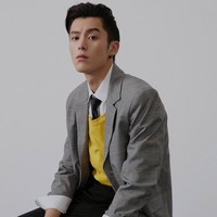 Sosok Dylan Wang pun mencuri perhatian penggemar drama Asia. Selain tampan, ia juga dikenal pintar. Dylan diketahui lulus dari Sichuan Southwest College of Civil Aviation. Foto: Instagram @itsdylanwang