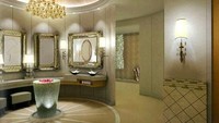 Rumah tersebut memiliki luas 400 ribu kaki persegi. Istimewa/Vanity Fair.