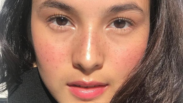 Tren make up freckles semakin banyak diikuti anak muda. Bagaimana sih caranya mendapatkan freckles asli di wajah? Foto: Instagram Tren make up freckles semakin banyak diikuti anak muda. Bagaimana sih caranya mendapatkan freckles asli di wajah? Foto: Instagram