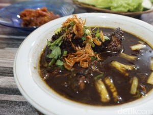 Kagak Ade Duenye! Gabus Pucung dan Tumis Jantung Pisang Mandor Juki