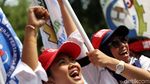 Pekerja Pertamina Demo Tolak Penjualan Aset