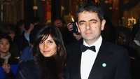 Acaranya pun meraih kesuksesan hingga akhirnya Rowan Atkinson bertemu Sunetra Sastry yang waktu itu menjadi makeup artis di stasiun tempat Mr Bean tampil. Steve Finn/Getty Images