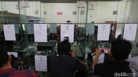 Kain kiswah itu dipamerkan di gedung Merah Putih KPK, Jalan Kuningan Persada, Jakarta Selatan, Jumat (20/7/2017). Kain kiswah itu berwarna hitam dengan bordir tulisan kaligrafi berwarna emas. KPK menawarkannya dengan nilai minimal Rp 22.500.000 pada lelang yang digelar pada Rabu (25/7/2018).