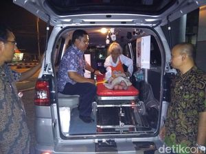 Mbah Marinem yang Hidup Sendirian di Gubuk Reyot Akhirnya Dievakuasi