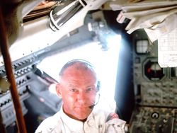 Begini Potret Petualangan Pertama Manusia di Bulan