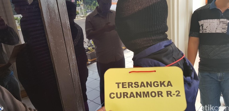 Siswa Baru di Sukabumi Nekat Curi Motor Teman Saat Ospek Siswa Baru di Sukabumi Nekat Curi Motor Teman Saat Ospek