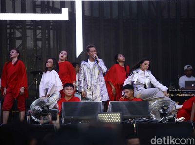 Aksi Merah Putih GAC Buka We The Fest 2018
