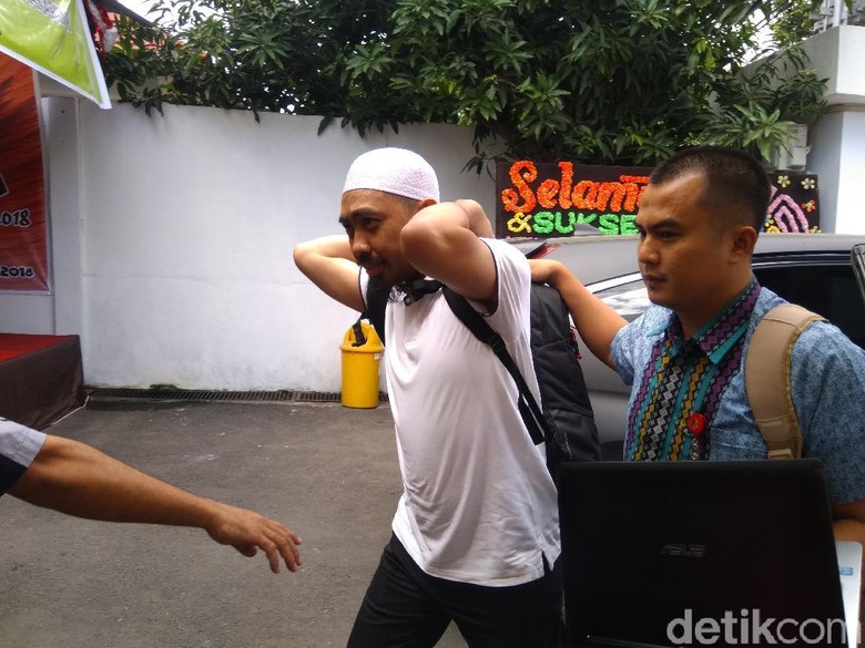 Bos Abu Tours Siapkan 10 Pengacara Hadapi Sidang Bos Abu Tours Siapkan 10 Pengacara Hadapi Sidang