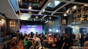 Suasana seru dan keramaian peserta Ngopi bermain dengan Oppo Find X. Foto: Lucki Aprilianto/detikcom