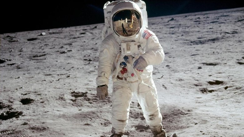 Pendaratan manusia pertama di bulan nasa Pendaratan manusia pertama di bulan nasa