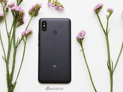 Penampakan Mi Max 3, Ponsel Baterai Jumbo Berbodi Langsing