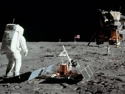 Begini Potret Petualangan Pertama Manusia di Bulan