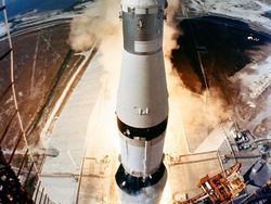 Begini Potret Petualangan Pertama Manusia di Bulan