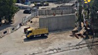 Kontraktor pembangunannya adalah PT. Yasa Patria Perkasa dan PT. Virama Karya Kerjasama Operasi (KSO) sedangkan konsultan supervise yakni PT. Anugerah Kridapradana dan PT Disiplen Consult (KSO). Pool/Kementerian PUPR.