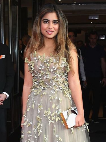 Isha Ambani akan menikah. Undangannya ditaksir bernilai hingga Rp 60 juta per buah.