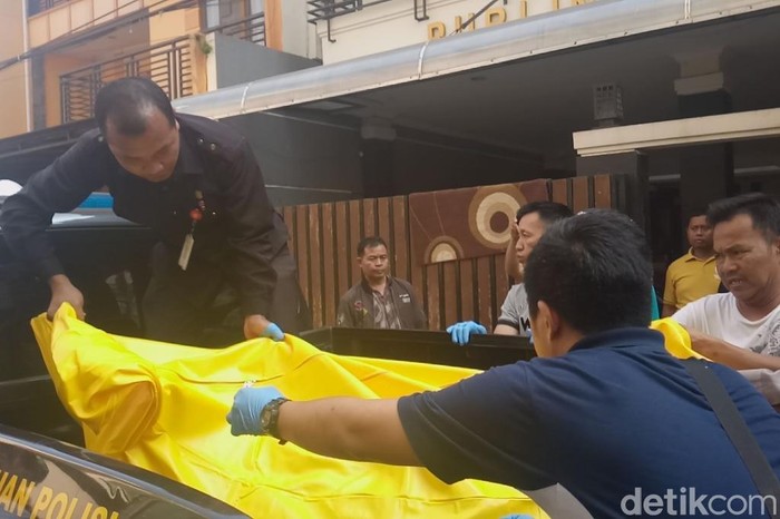 Jasad Mahasiswa Telkom yang Gantung Diri Dibawa ke Batam