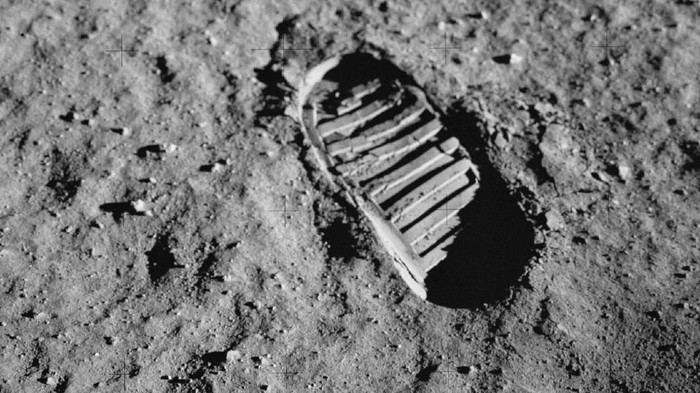 Debu Bulan ternyata berbahaya bagi manusia. Foto: NASA Debu Bulan ternyata berbahaya bagi manusia. Foto: NASA