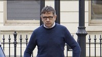Kini muncul hoax berita meninggalnya Rowan Atkinson yang ternyata adalah link untuk virus berbahaya. Dok. Instagram/rowan.atkinson.fan