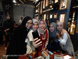 Mereka Seru-seruan Menjajal Kecanggihan Oppo Find X