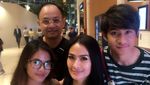 Gaya Iis Dahlia yang Tetap Santai Liburan Meski Dibully