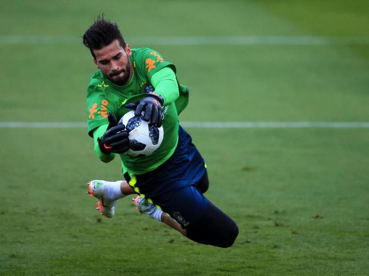 10 Kiper Termahal Dunia, Alisson Nomor 1