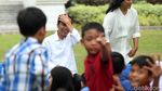 Suasana Hangat saat Jokowi Ajak Anak-anak Bermain di Istana