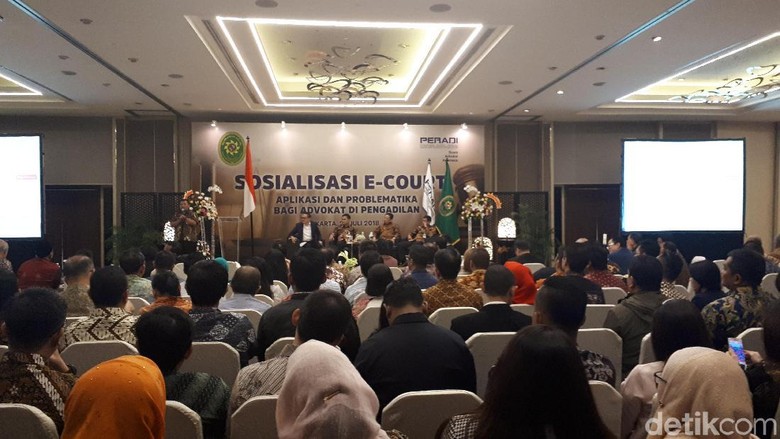 Peradi Kenalkan e-Court ke Para Advokat Peradi Kenalkan e-Court ke Para Advokat