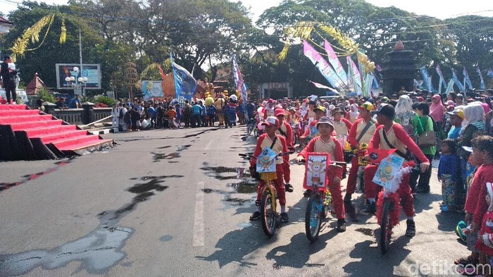 Obor Asian Games Dikirab dan Bermalam di Malang, Lalu ke Bromo