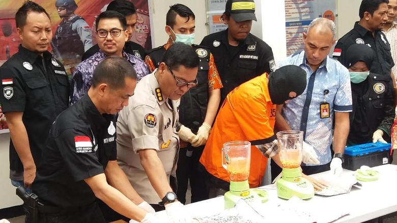 Napi Kendalikan Bisnis Inex dari Prancis, ABG Diperalat Jadi Kurir Napi Kendalikan Bisnis Inex dari Prancis, ABG Diperalat Jadi Kurir